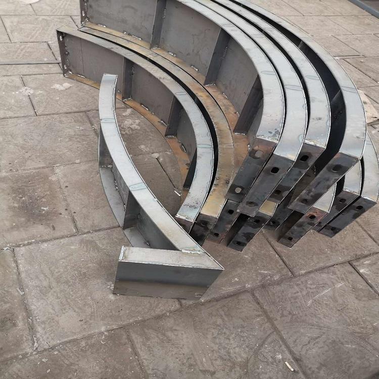 1601000130118858.jpg 拱形骨架鋼模具