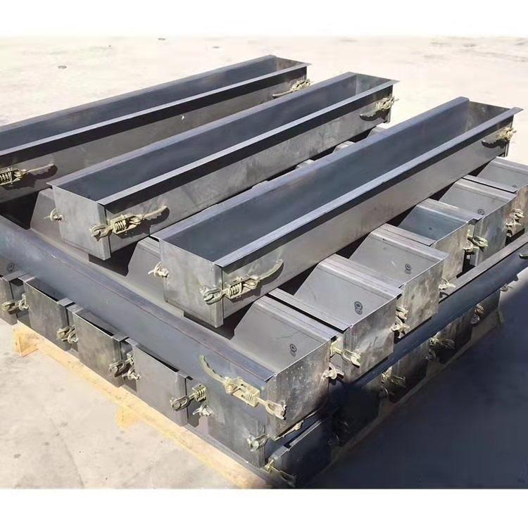 標(biāo)志樁鋼模具